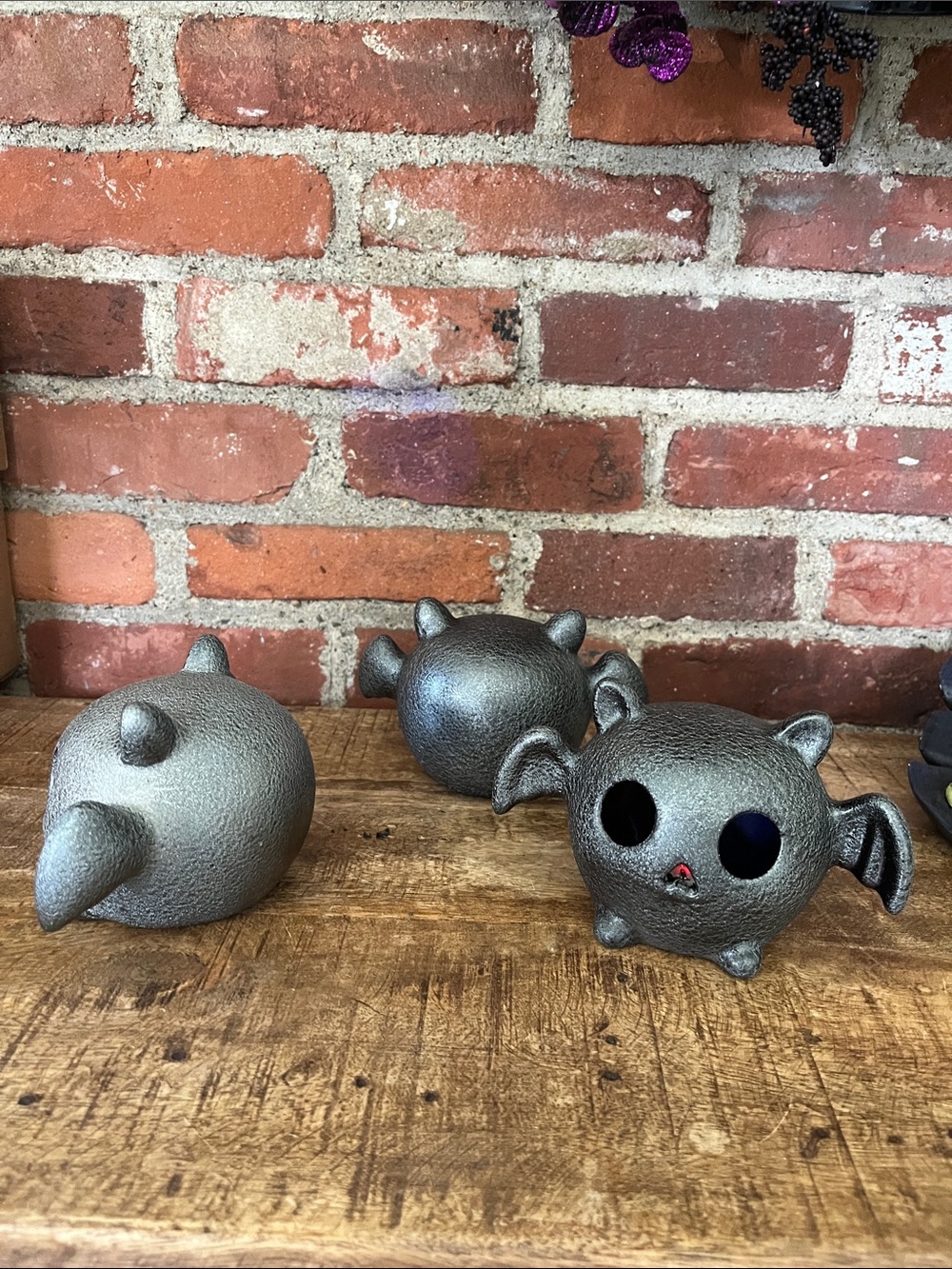 Metallic Bat Habitat Accent - Silver with Colored Eyes - Picture 5 of 8